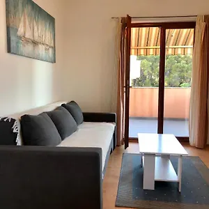  Apartament A&b