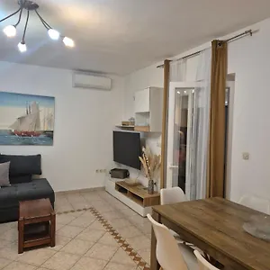  Pensjonat Plavia Biograd